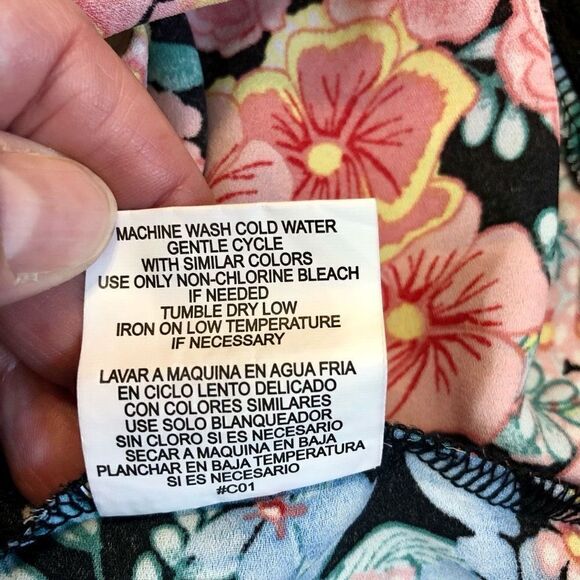 Twine and String Women’s Plus Floral Black Sheer Blouse Pom Pom Trim Size XL - Picture 10 of 10